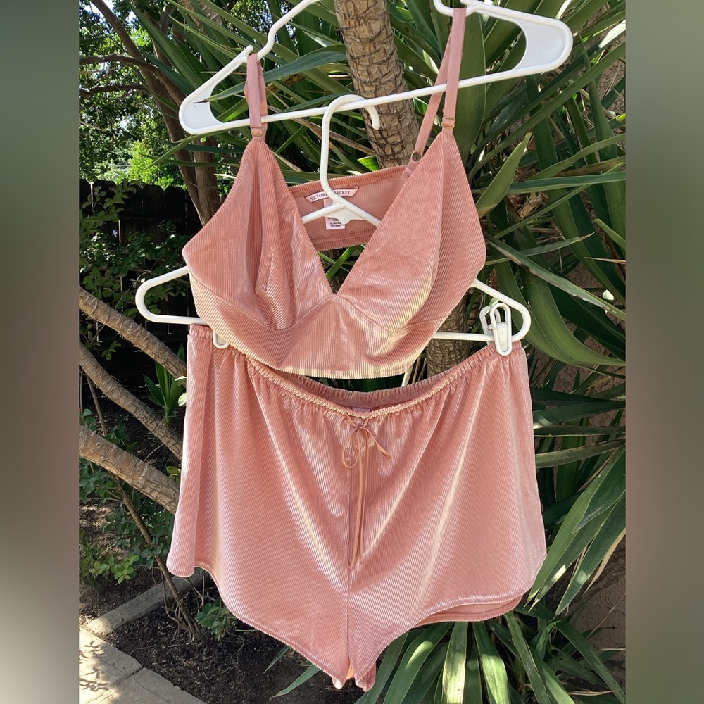 Victoria's Secret 2-piece Ribbed Sleepwear